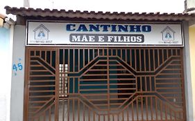 Cantinho mãe e filhos